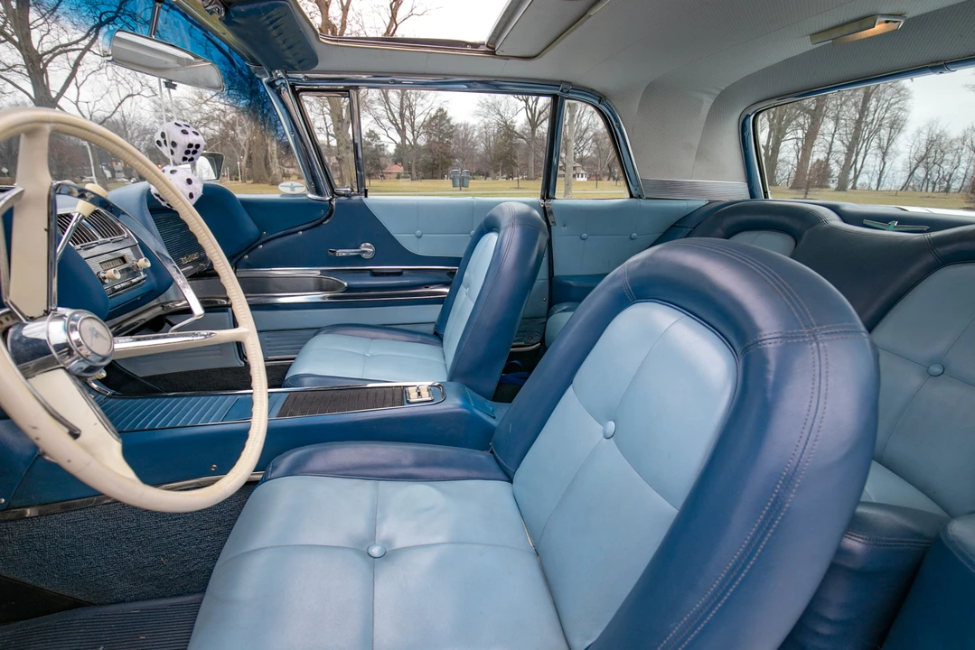 1960 Ford Thunderbird 2nd Gen - Image 15 of 31