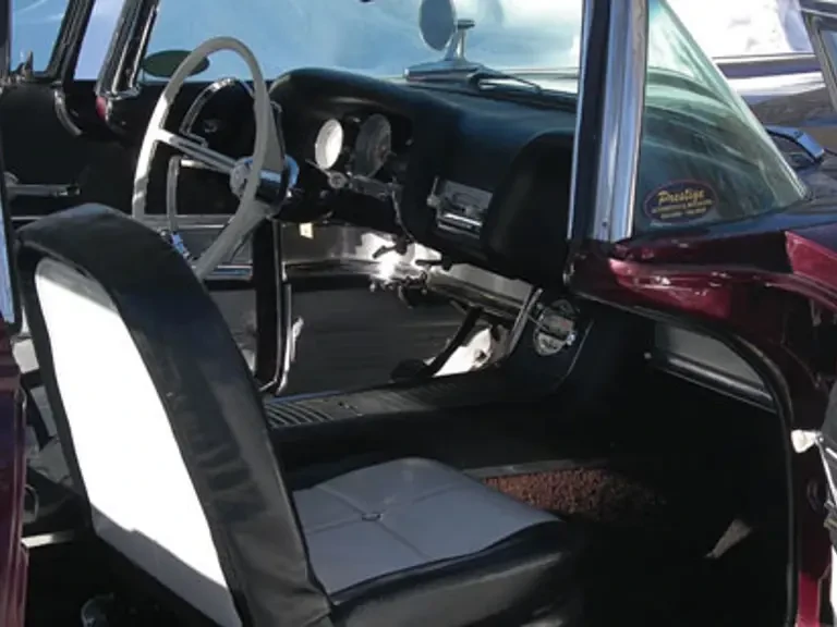 1960 Ford Thunderbird 2nd Gen - Image 5 of 7