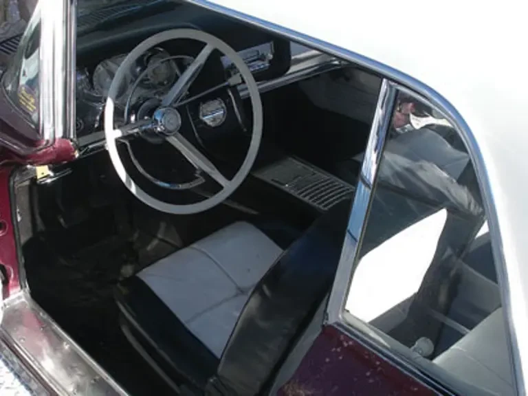 1960 Ford Thunderbird 2nd Gen - Image 2 of 7