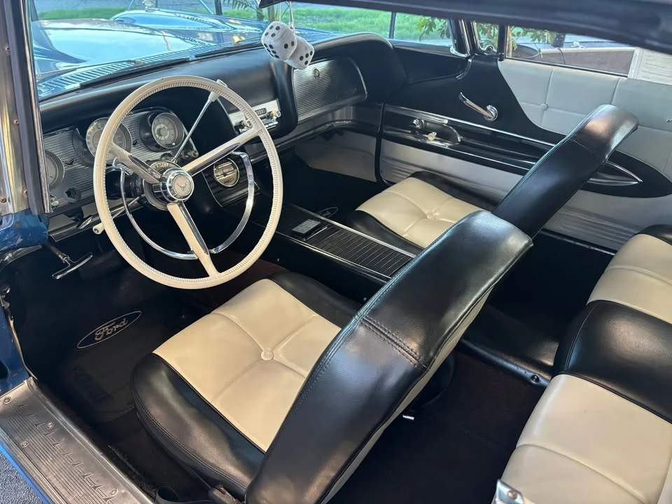 1960 Ford Thunderbird 1st Gen - Image 18 of 20