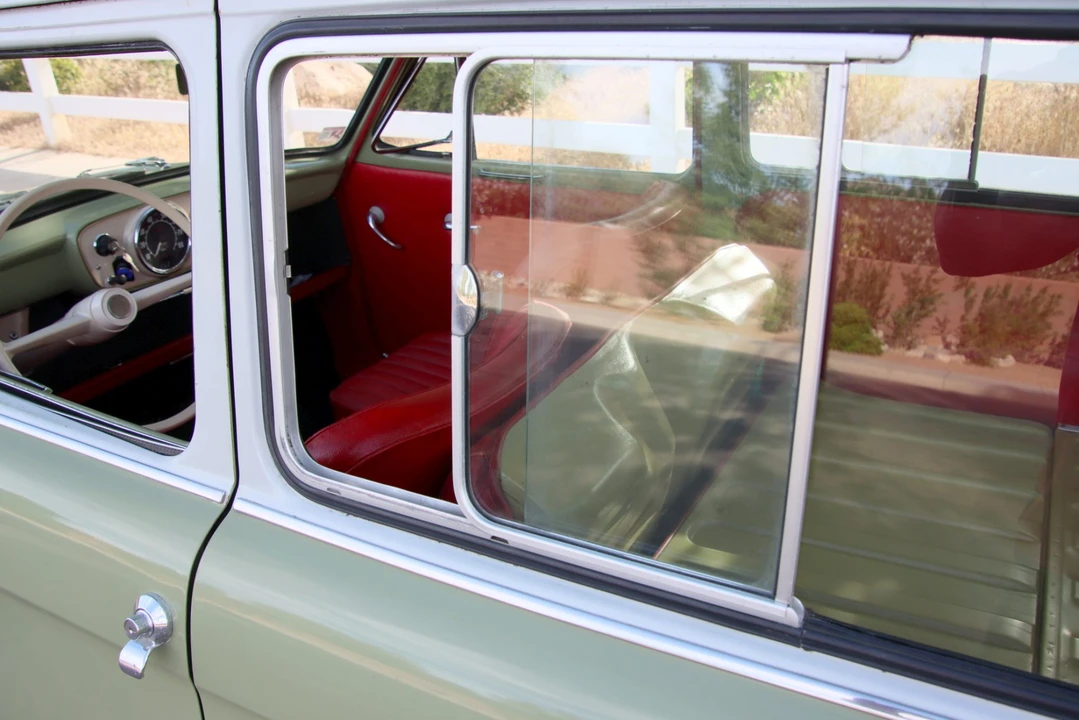1960 Hillman - Image 25 of 31