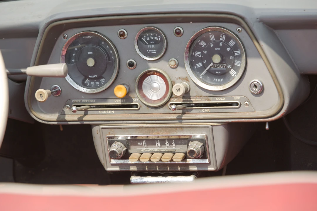 1960 Hillman - Image 13 of 19