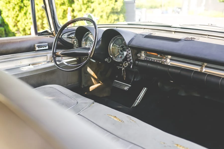 1960 Imperial Crown - Image 4 of 31