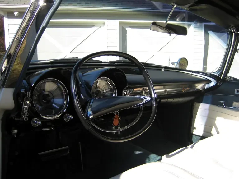 1960 Imperial Crown - Image 6 of 8