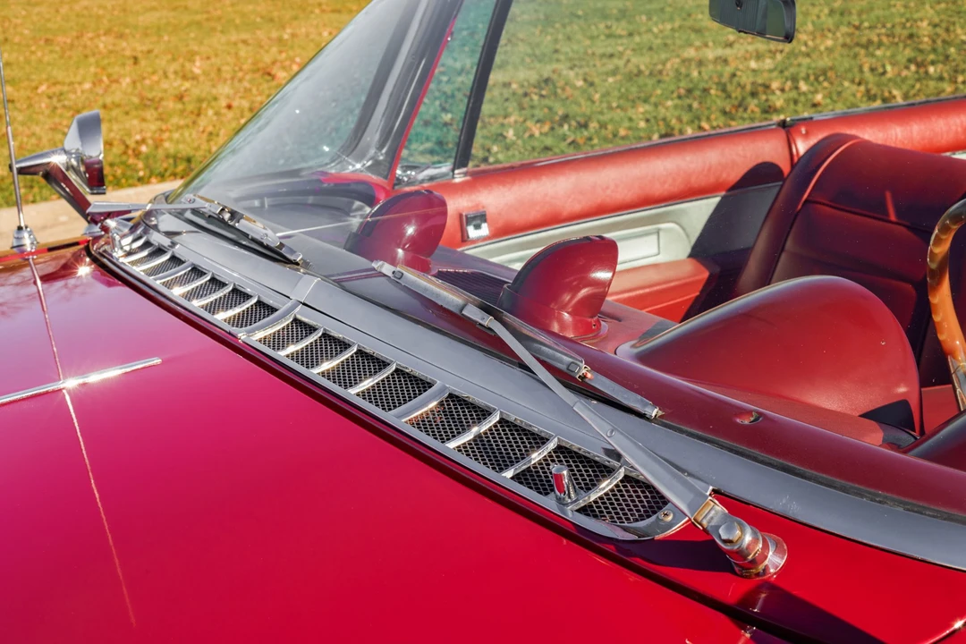 1960 Chrysler Imperial 2nd Gen - Image 25 of 31