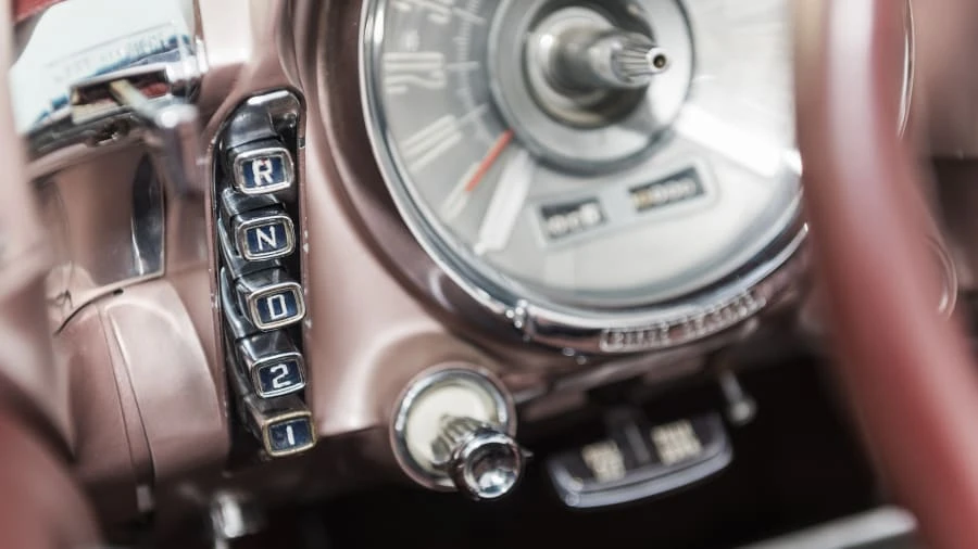 1960 Chrysler Imperial 2nd Gen - Image 11 of 12
