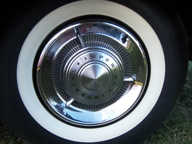 1960 Imperial Crown - Image 10 of 15