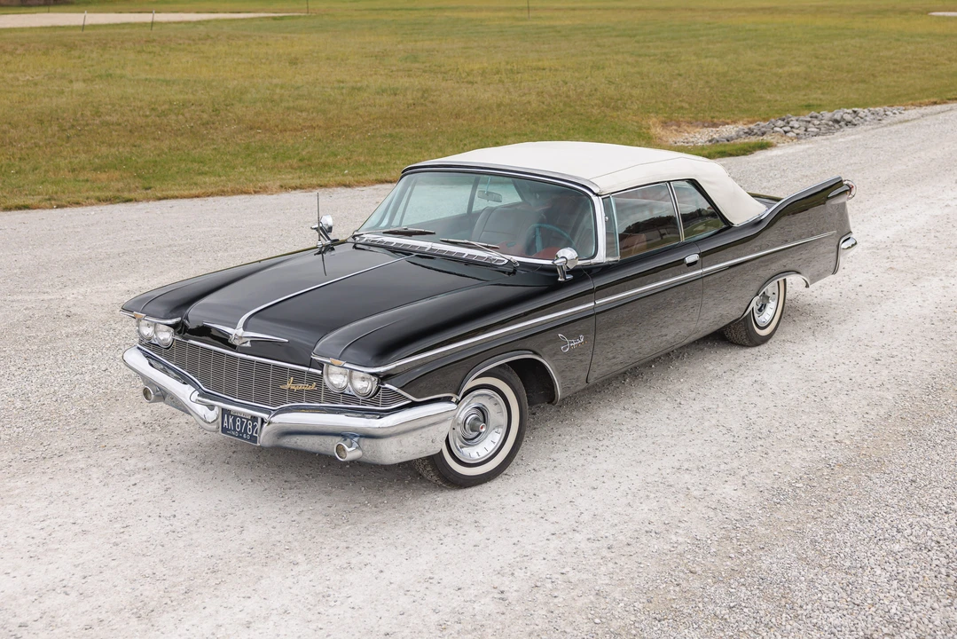 1960 Imperial Crown - Image 2 of 31