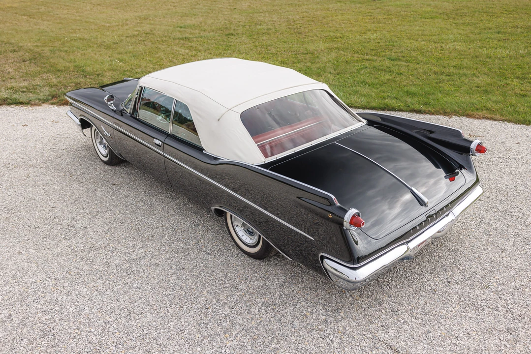1960 Imperial Crown - Image 9 of 31