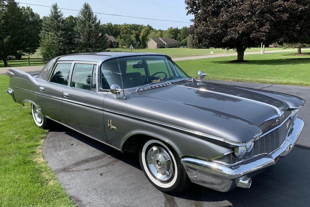 1960 Chrysler Imperial 2nd Gen - Image 1 of 31