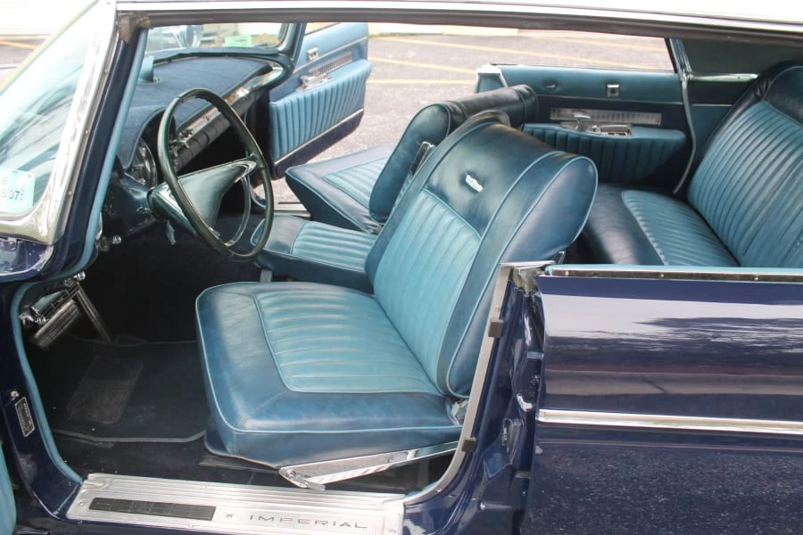 1960 Imperial LeBaron - Image 4 of 23