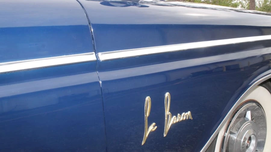 1960 Imperial LeBaron - Image 16 of 23