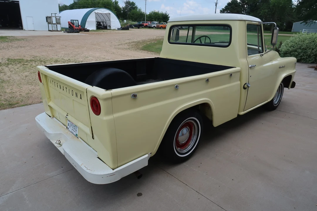 1960 International Harvester Pickup - Image 15 of 31