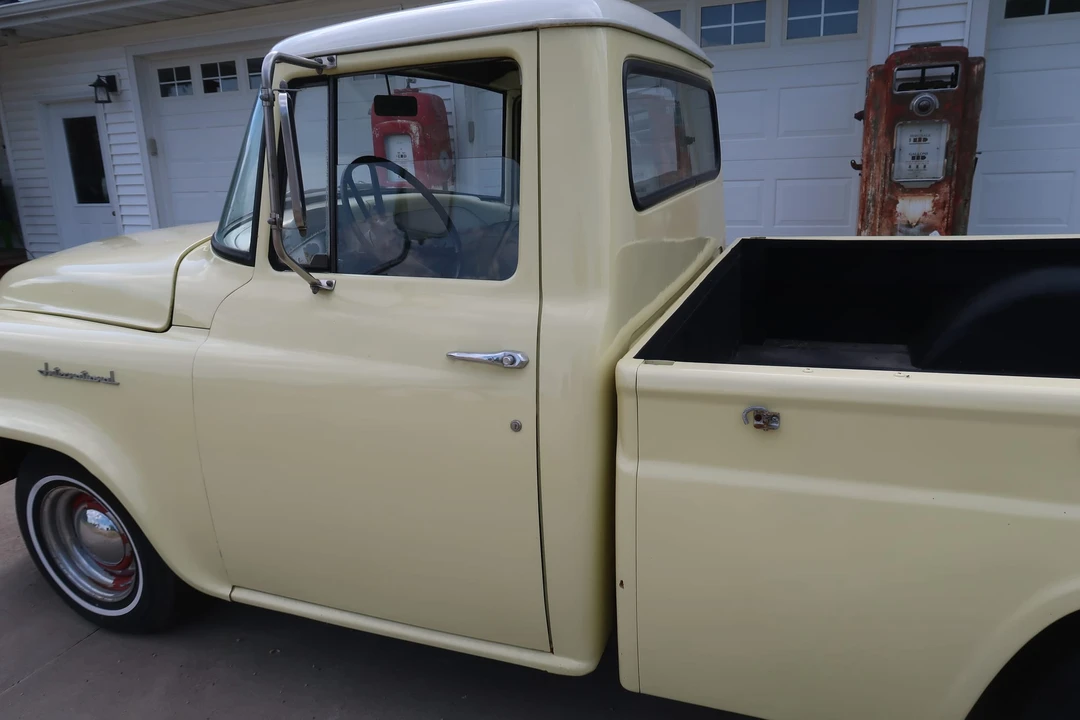 1960 International Harvester Pickup - Image 30 of 31