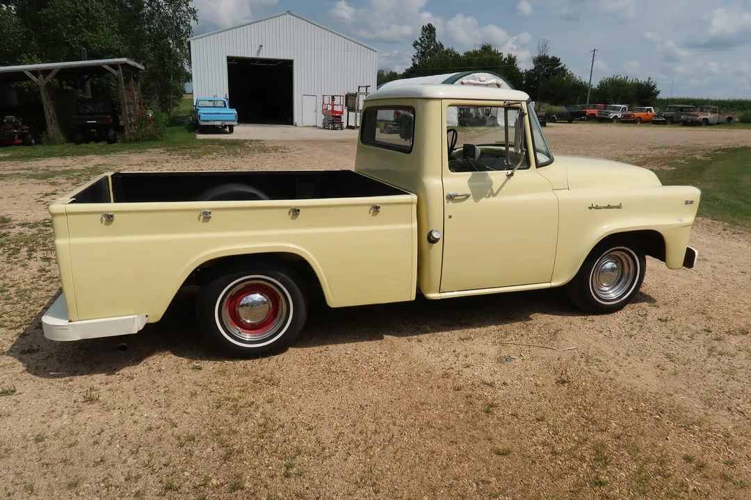 1960 International Harvester Pickup - Image 17 of 31