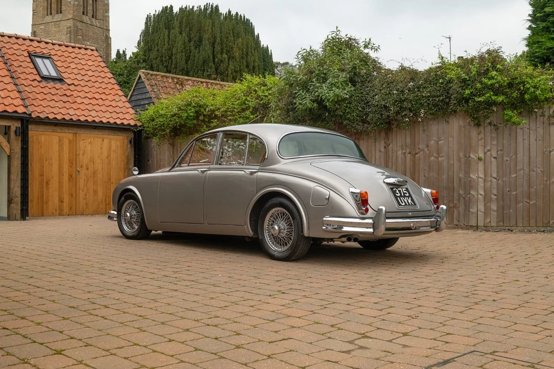 1960 Jaguar Mark II - Image 9 of 30