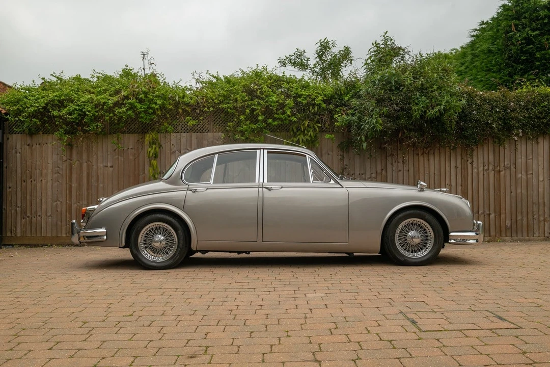 1960 Jaguar Mark II - Image 8 of 30