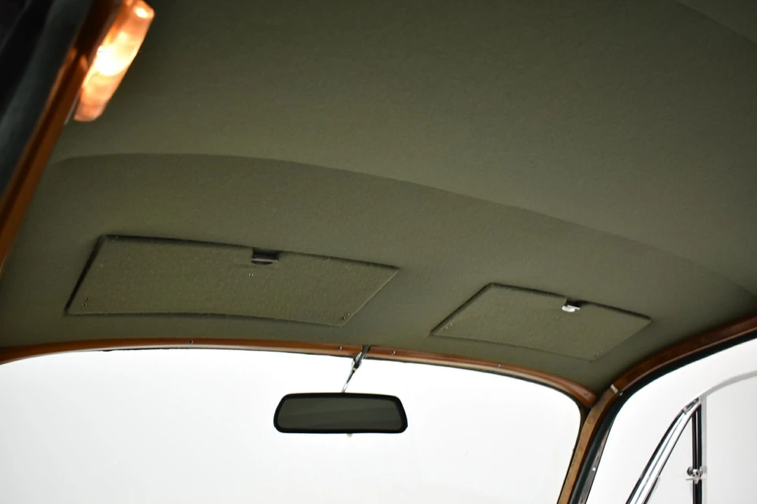 1960 Jaguar Mark II - Image 9 of 15