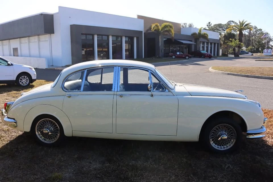 1960 Jaguar Mark II - Image 8 of 20