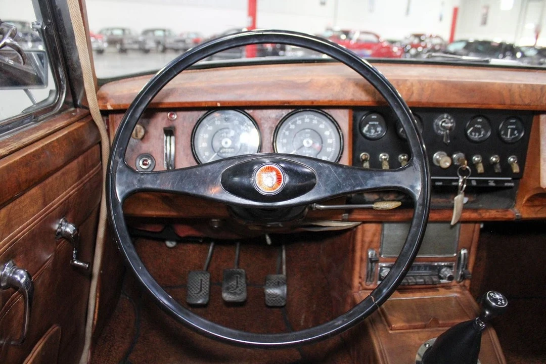 1960 Jaguar Mark II - Image 10 of 12