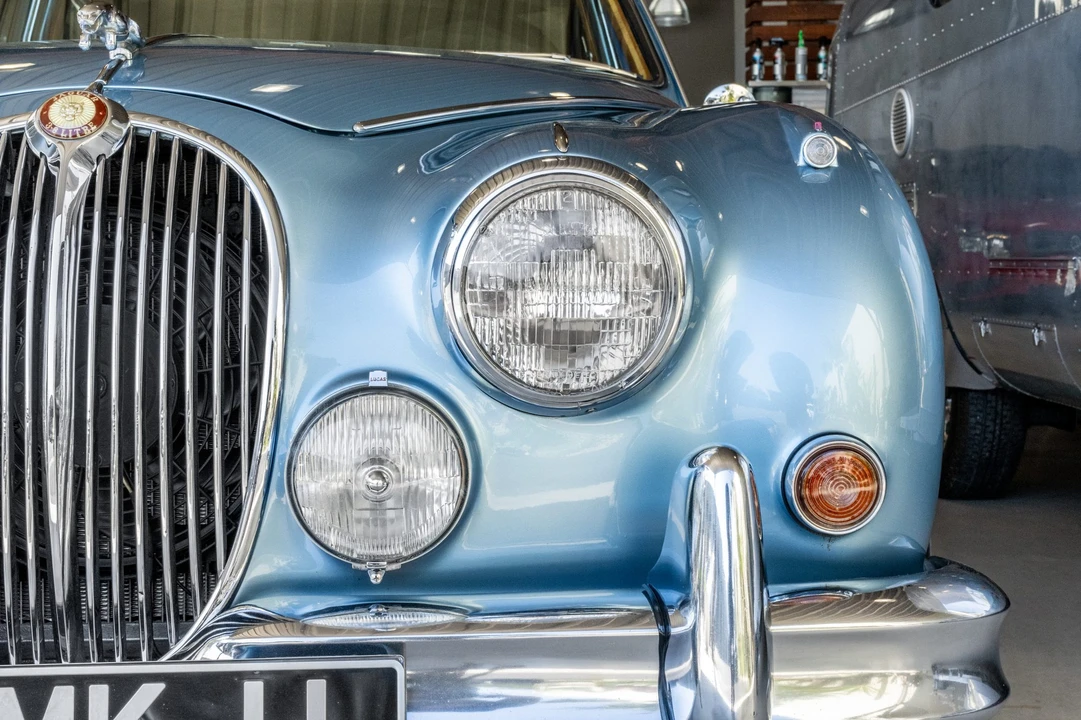1960 Jaguar Mark II - Image 11 of 31