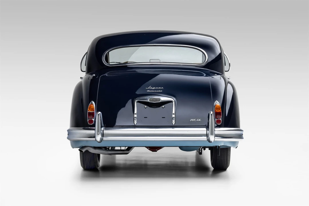 1960 Jaguar Mark VII & VIII & IX - Image 9 of 31