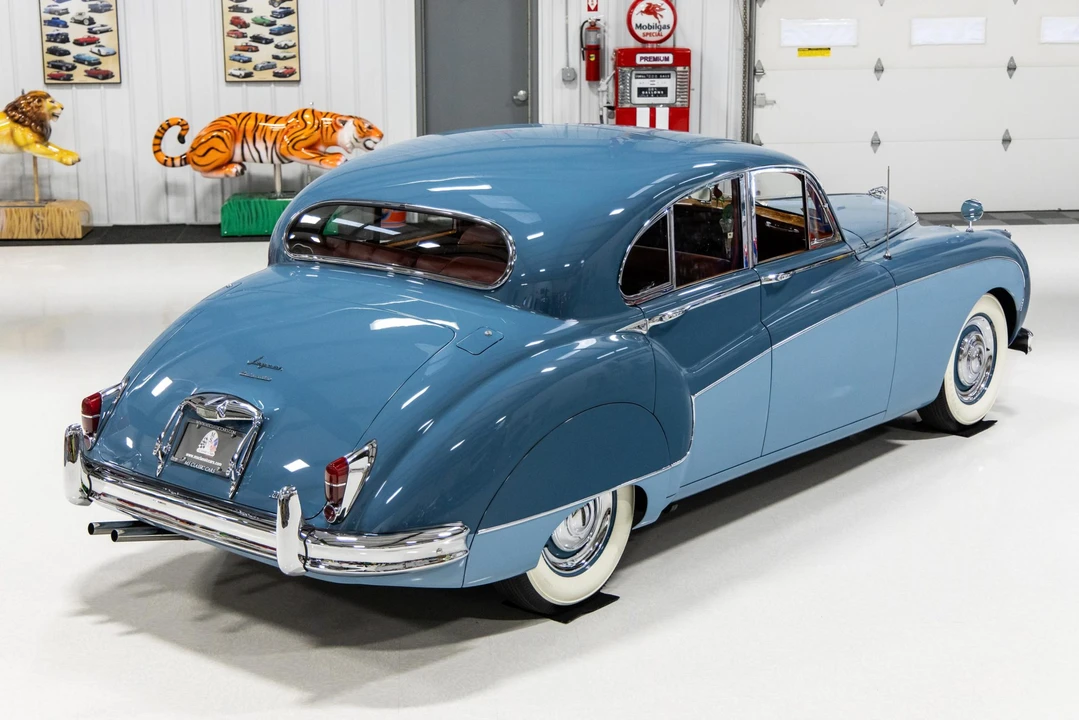 1960 Jaguar Mark VII & VIII & IX - Image 2 of 31