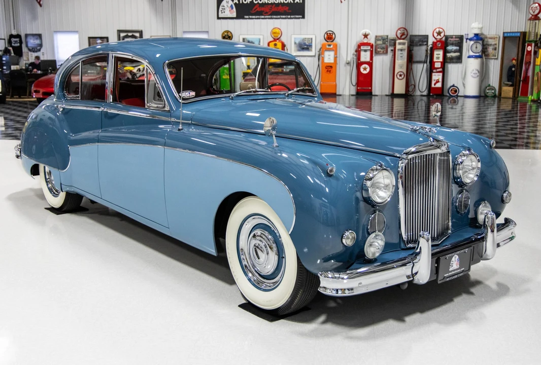 1960 Jaguar Mark VII & VIII & IX - Image 12 of 31