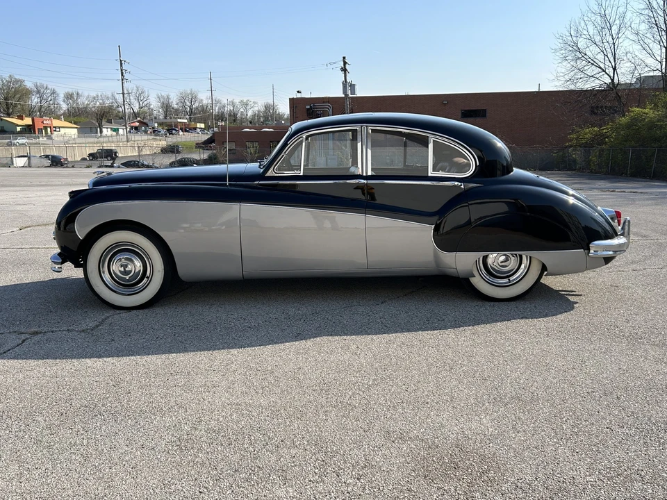 1960 Jaguar Mark VII & VIII & IX - Image 23 of 31