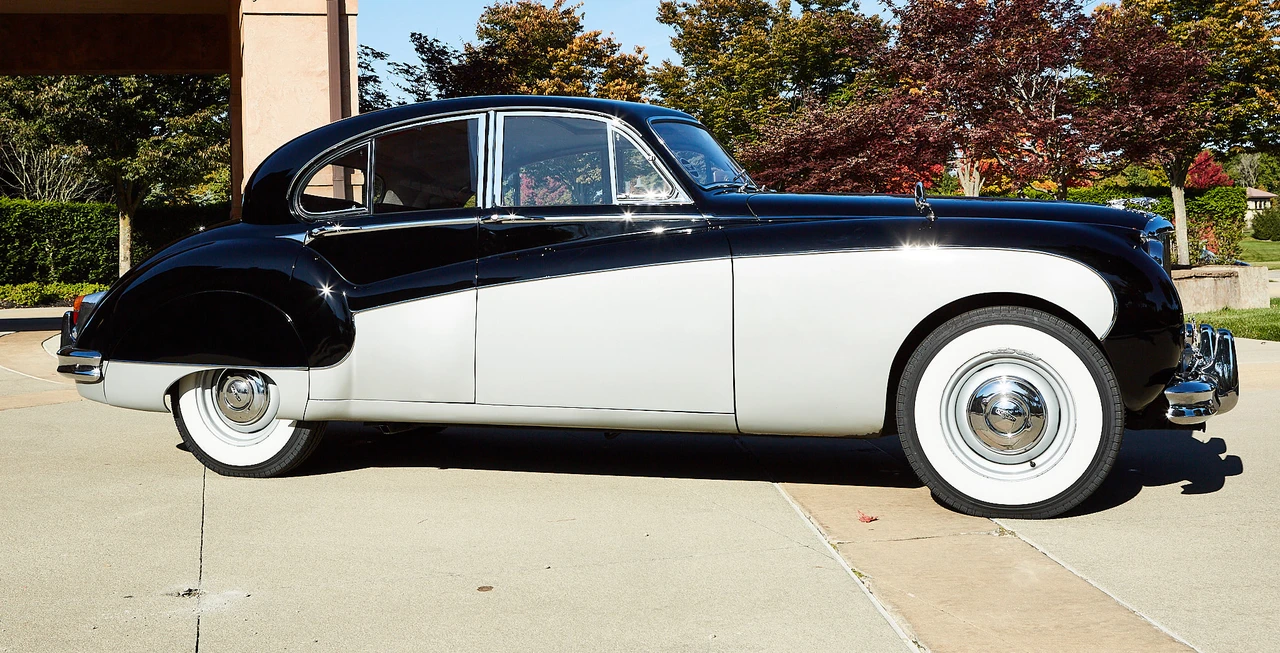 1960 Jaguar Mark VII & VIII & IX - Image 15 of 31