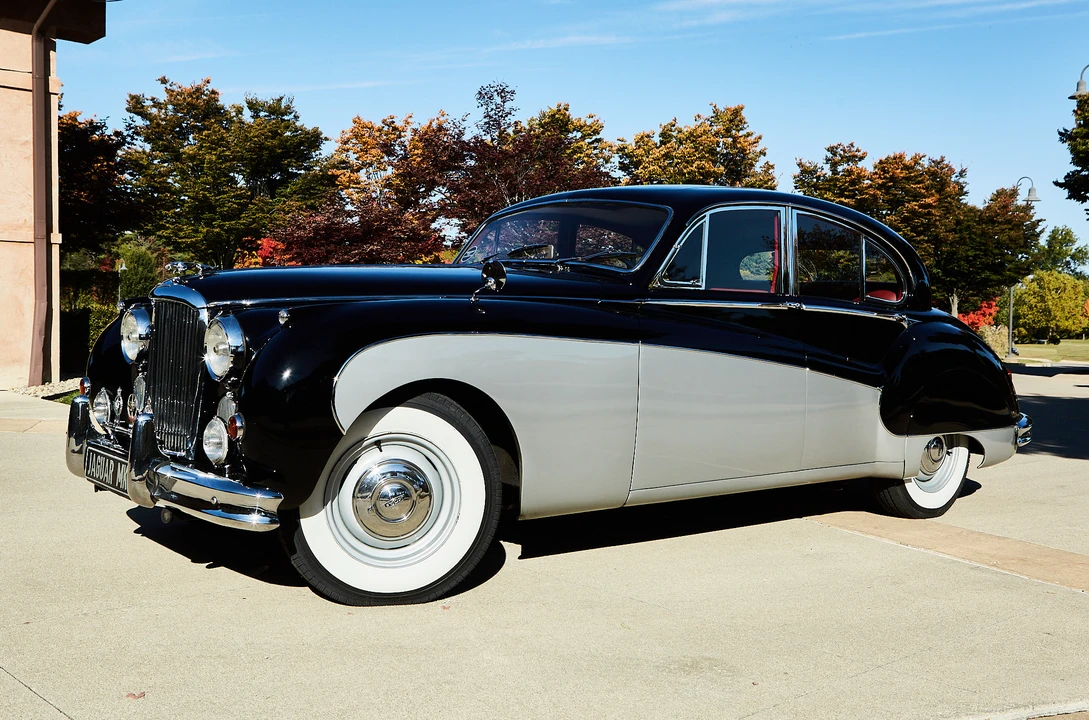 1960 Jaguar Mark VII & VIII & IX - Image 3 of 31