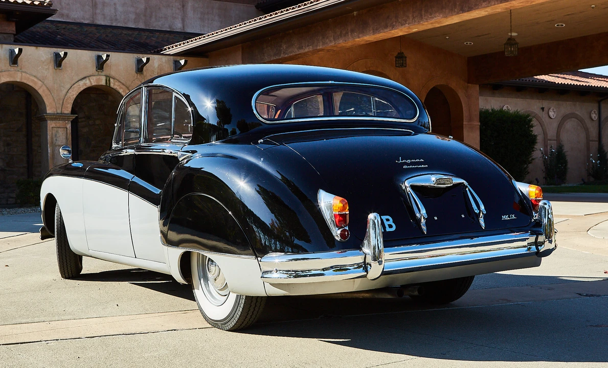 1960 Jaguar Mark VII & VIII & IX - Image 26 of 31