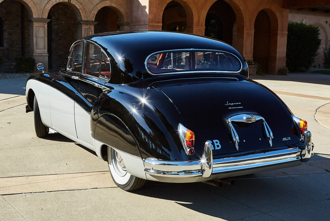 1960 Jaguar Mark VII & VIII & IX - Image 25 of 31