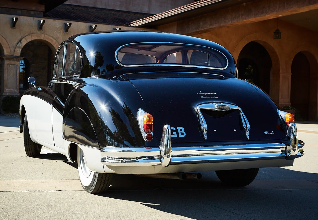 1960 Jaguar Mark VII & VIII & IX - Image 23 of 31