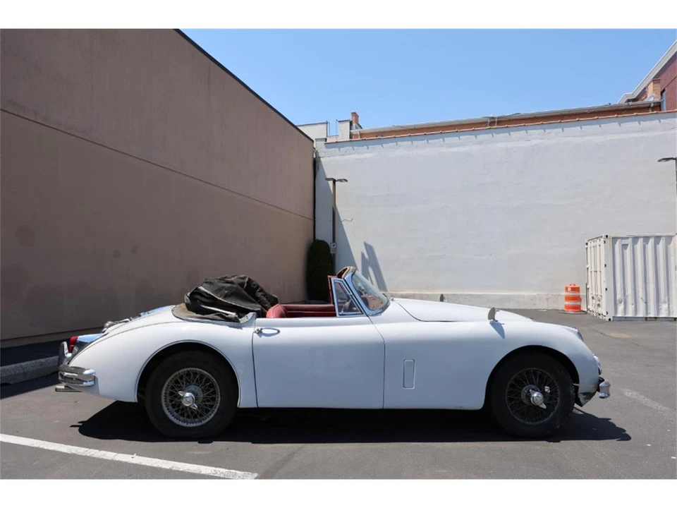 1960 Jaguar XK150 - Image 3 of 7