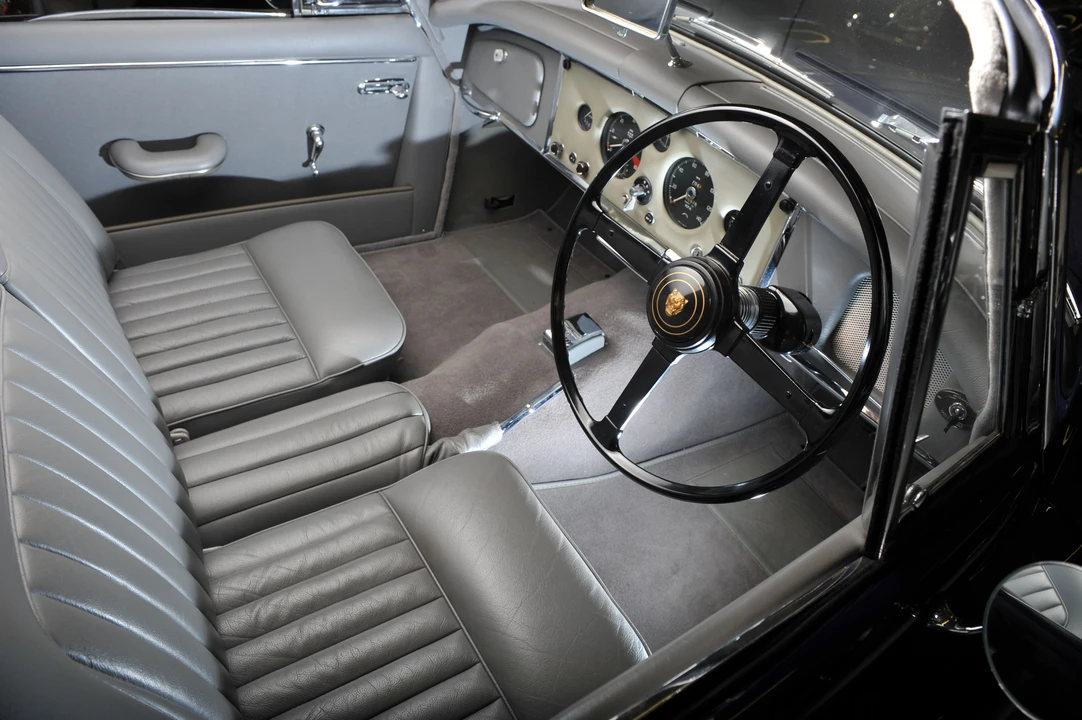 1960 Jaguar XK150 DHC Drophead - Image 3 of 7