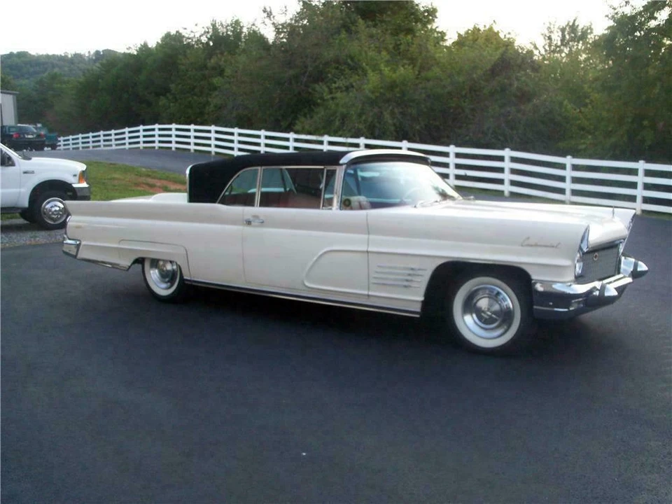 1960 Lincoln Continental 3rd Gen - Image 2 of 5