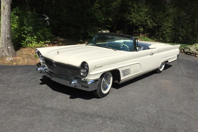 1960 Lincoln Continental 3rd Gen - Image 2 of 5