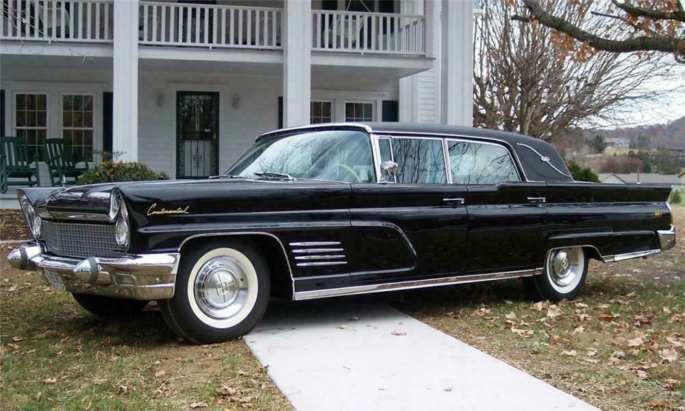 1960 Lincoln Continental 3rd Gen - Image 2 of 8