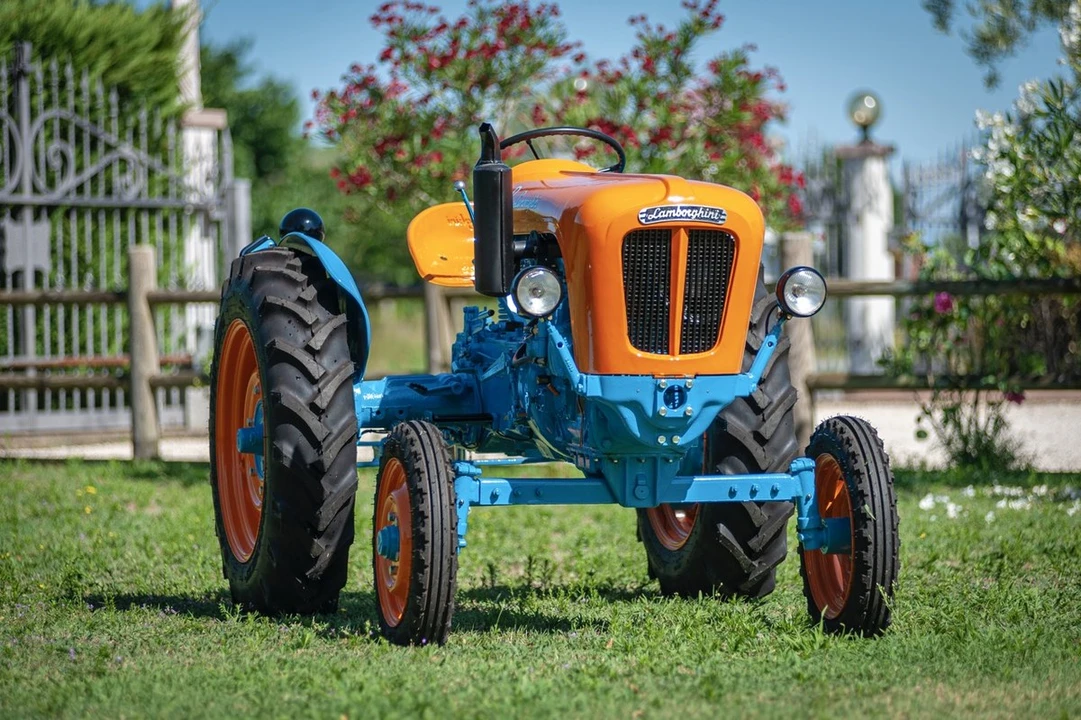 1960 Lamborghini Tractors - Image 2 of 30