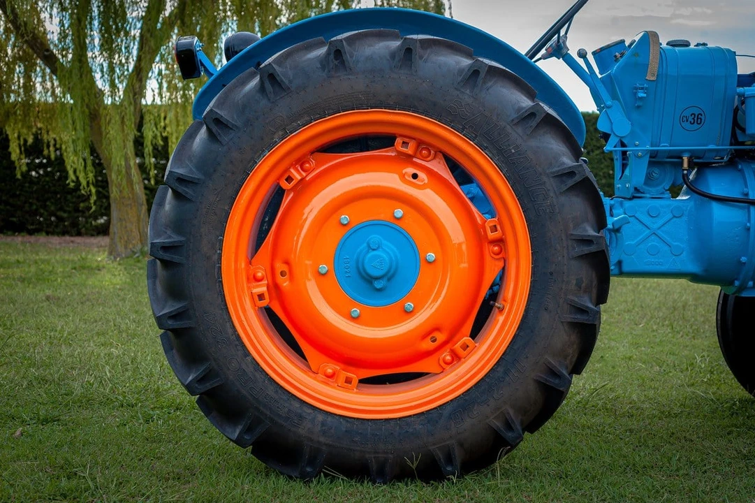 1960 Lamborghini Tractors - Image 9 of 30
