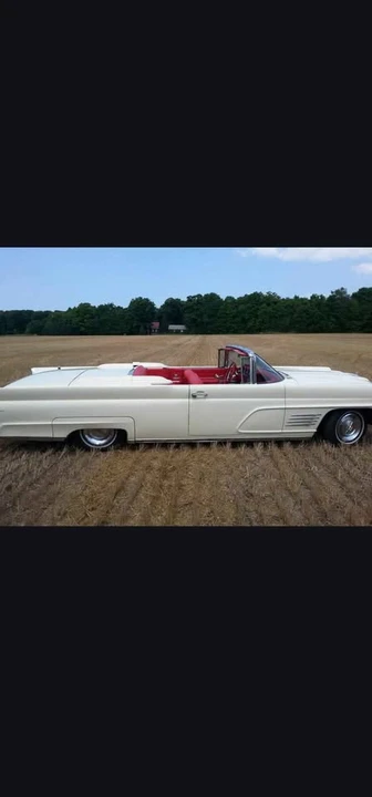 1960 Lincoln Continental 3rd Gen - Image 3 of 4