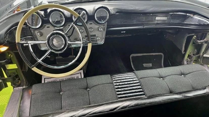 1960 Lincoln Continental 3rd Gen - Image 3 of 5