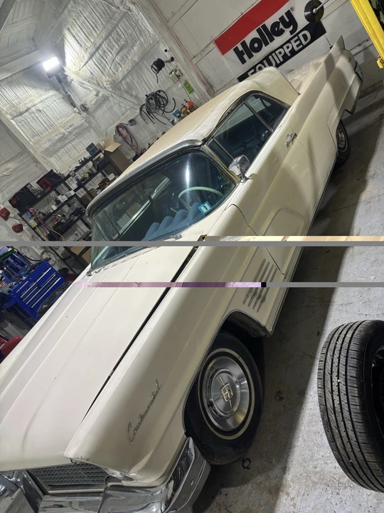 1960 Lincoln Continental 3rd Gen - Image 2 of 31