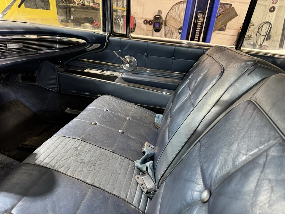 1960 Lincoln Continental 3rd Gen - Image 12 of 31