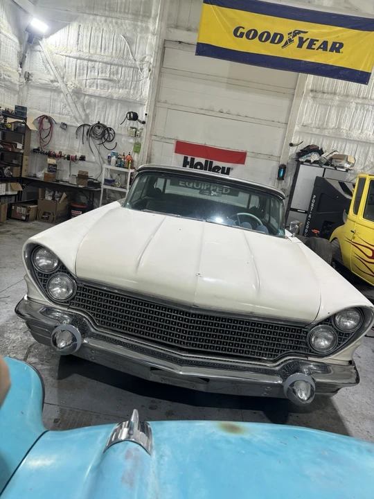 1960 Lincoln Continental 3rd Gen - Image 3 of 31