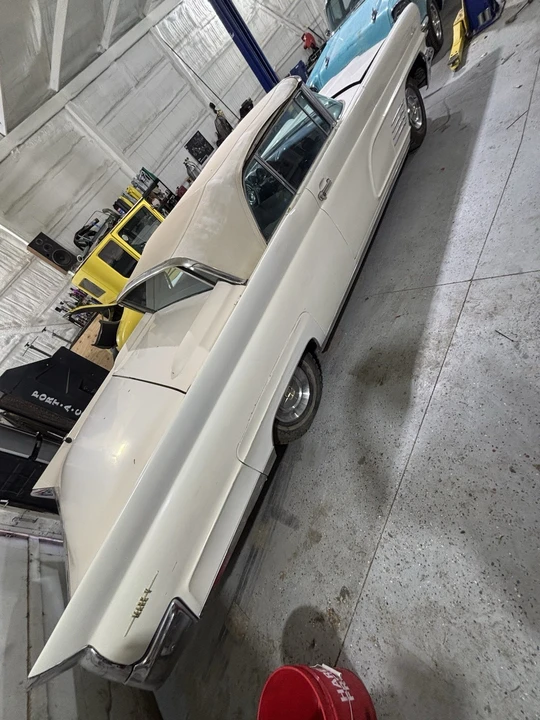 1960 Lincoln Continental 3rd Gen - Image 5 of 31
