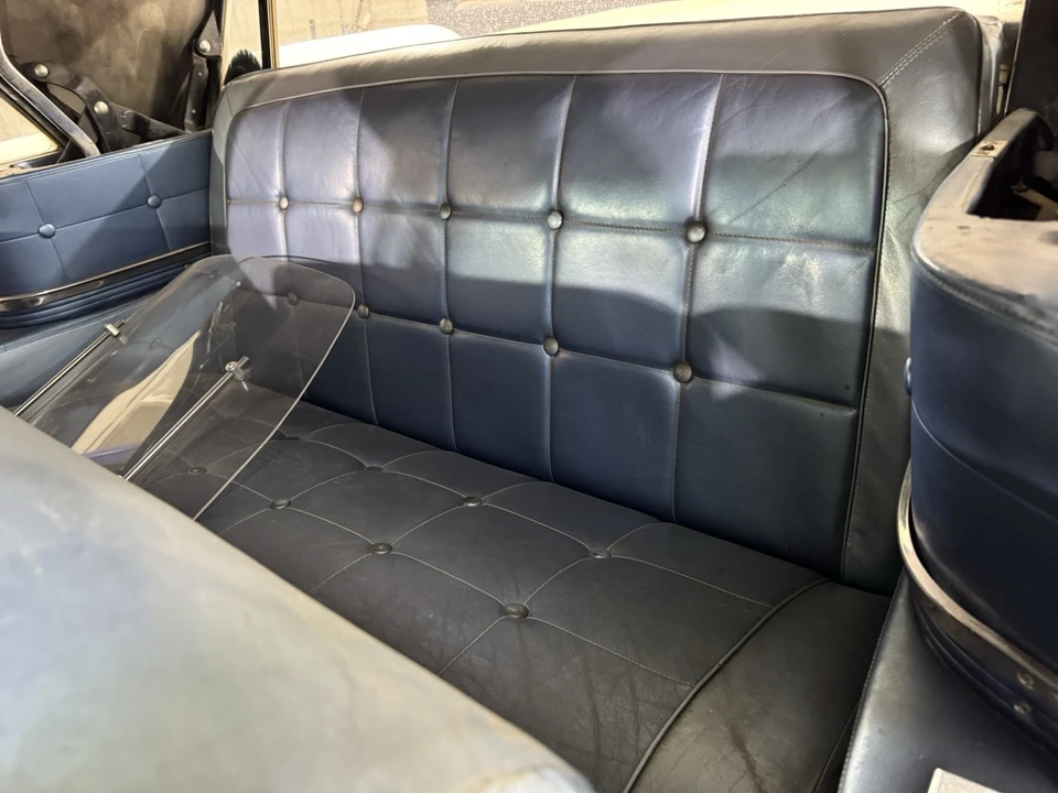 1960 Lincoln Continental 3rd Gen - Image 11 of 31