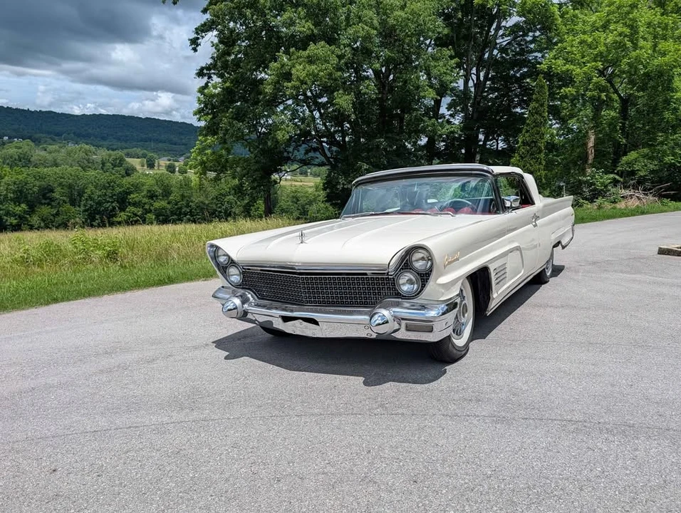 1960 Lincoln Continental 3rd Gen - Image 2 of 20