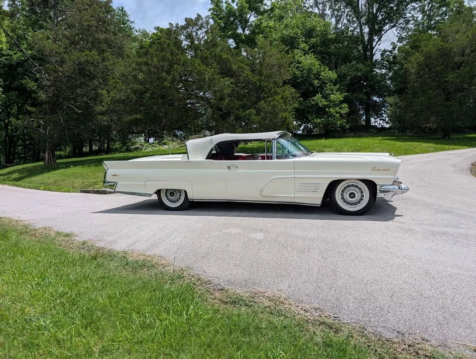 1960 Lincoln Continental 3rd Gen - Image 4 of 20